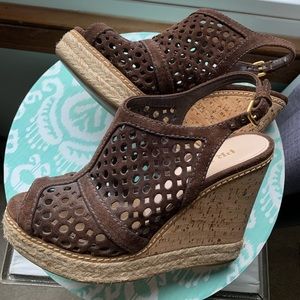 💯% authentic Prada wedges